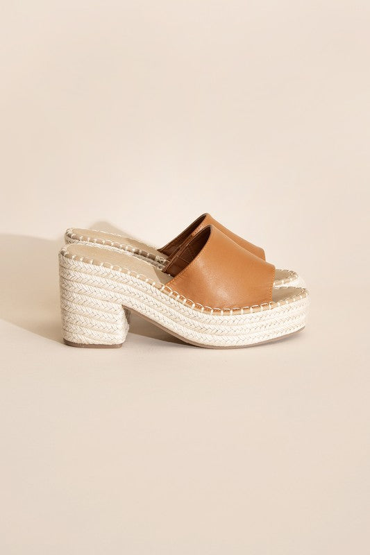LOCK-1 SLIDE MULE HEELS