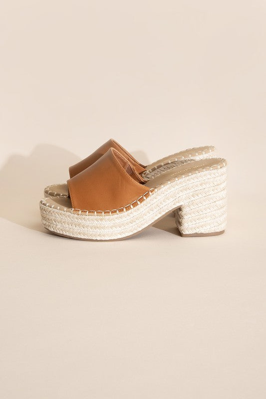 LOCK-1 SLIDE MULE HEELS