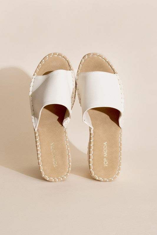 LOCK-1 SLIDE MULE HEELS